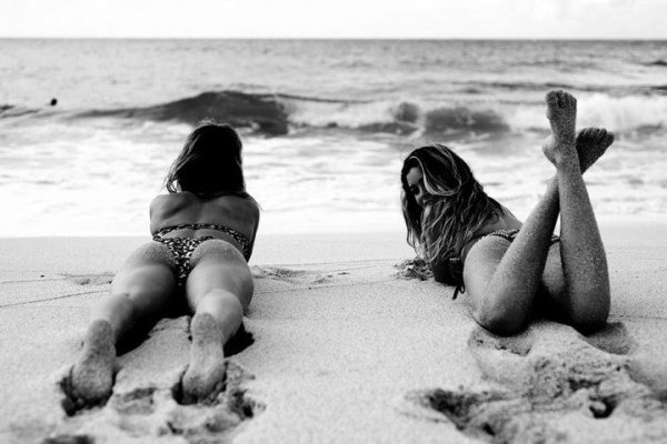 Люди на пляже