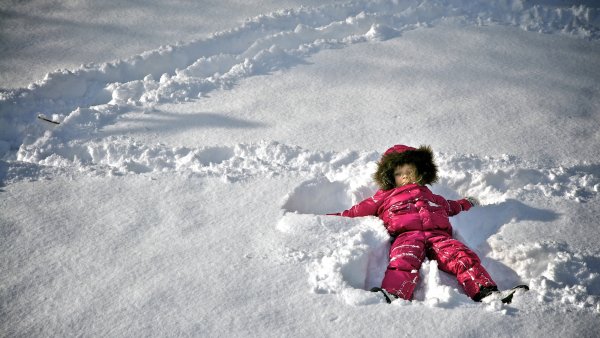 Снежный ангел на снегу