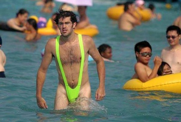 Смешные мужские купальники