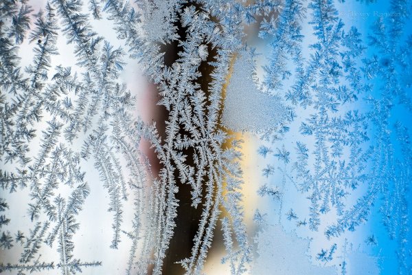 Зимние узоры на окнах