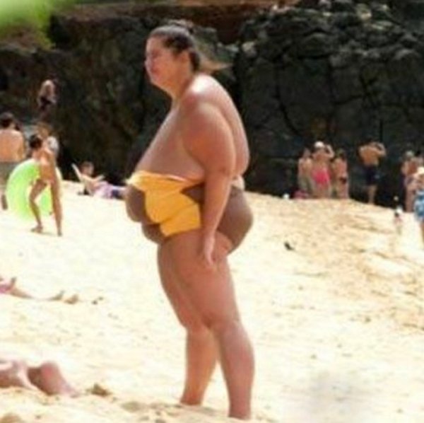 Толстые мужики в купальниках