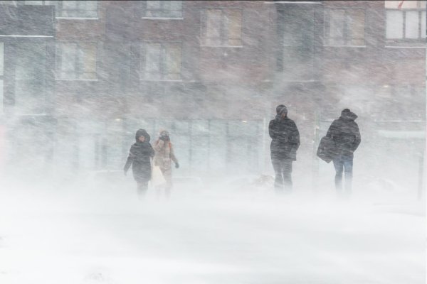 Снежная буря в городе