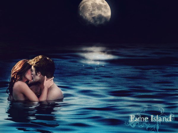 Купаться под луной