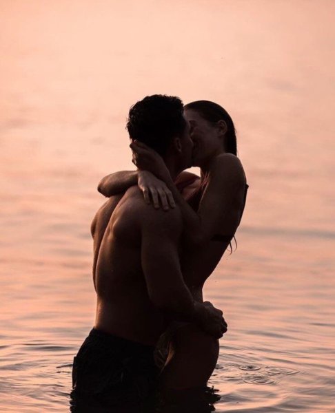 Страстные влюбленные пары