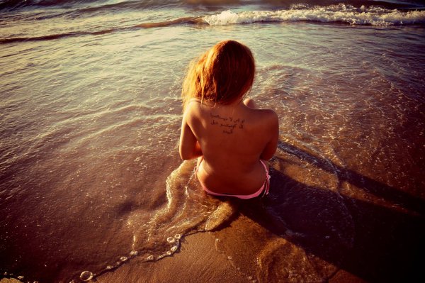 Рыжие девушки на пляже