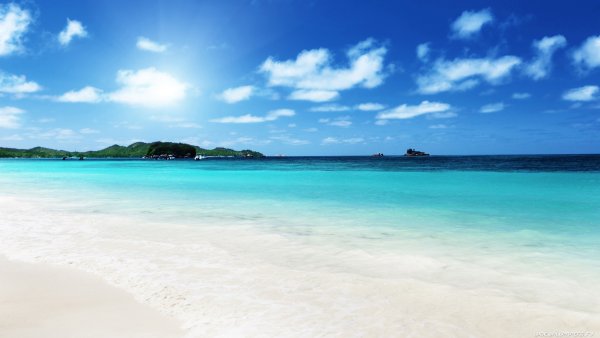 Красивый пляж