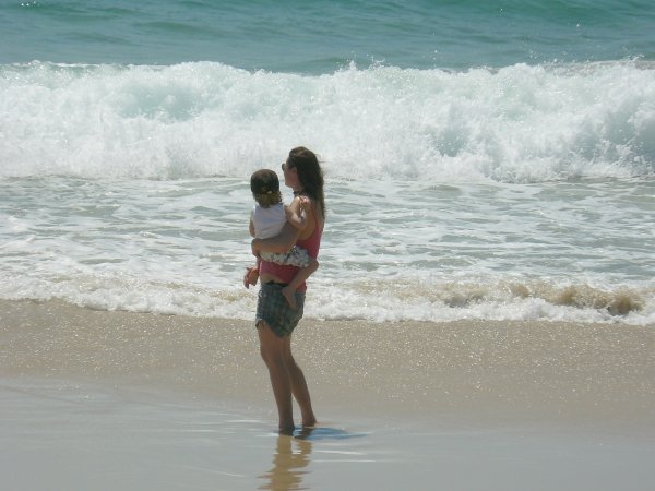 С сыном на море