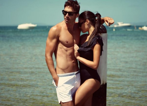 Мужчина и женщина на пляже