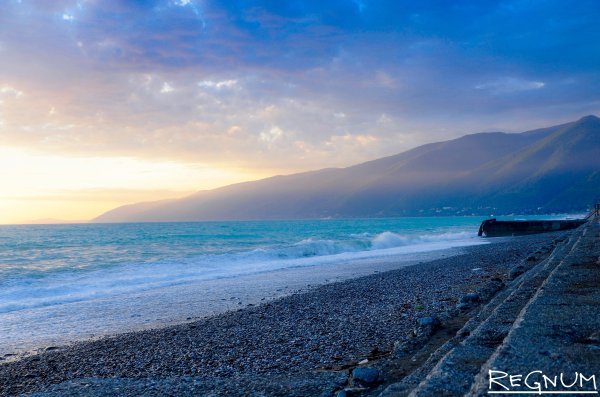 Абхазия Гагры горы море