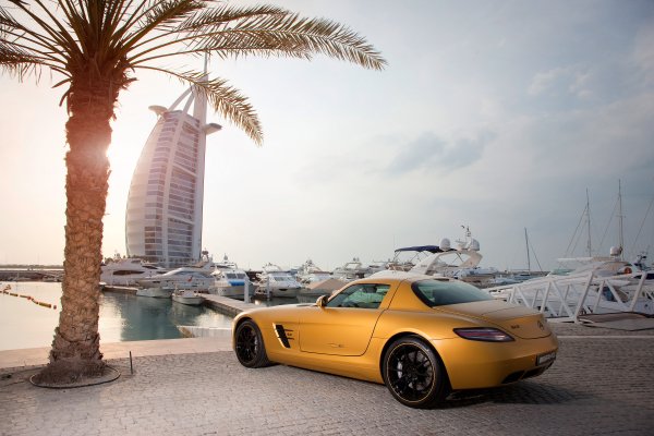 Mercedes SLS Dubai