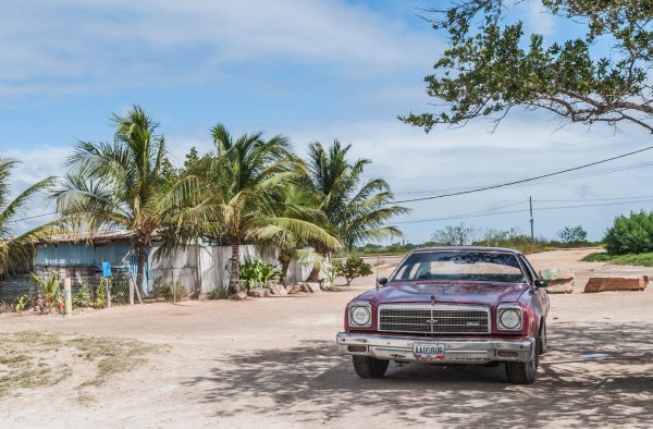 Остров автомобильный